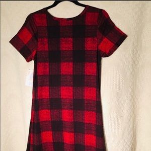 LuLaRoe M NWT Buffalo Plaid Carly